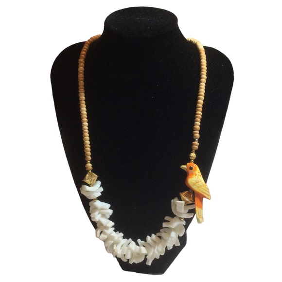VTG Shell & Wooden Bead Necklace With Hand Carved Wooden Parrot - Picture 2 of 10
